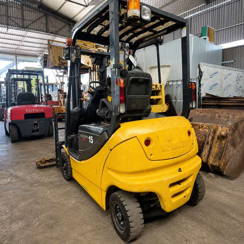 Xe nâng điện lái ngồi 1,5 tấn đời 215