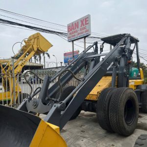 Xe xúc lật tay dài Komatsu - 5 -6 xe xúc lật Tcm z6 sd 23 ,sd 25